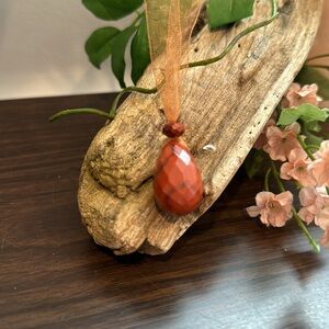 Polished Egg Shaped Agate Pendant Choker